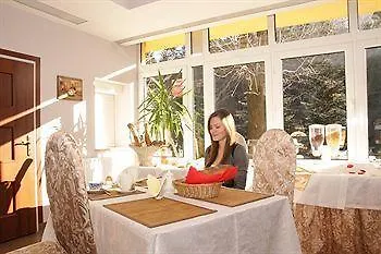 Wiktoria Hotel 2*